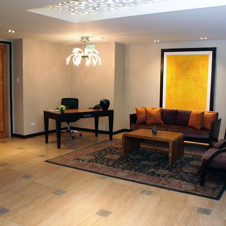 The Royal Mandaya Hotel Davao City Dış mekan fotoğraf