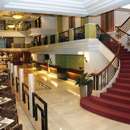 The Royal Mandaya Hotel Davao City Dış mekan fotoğraf