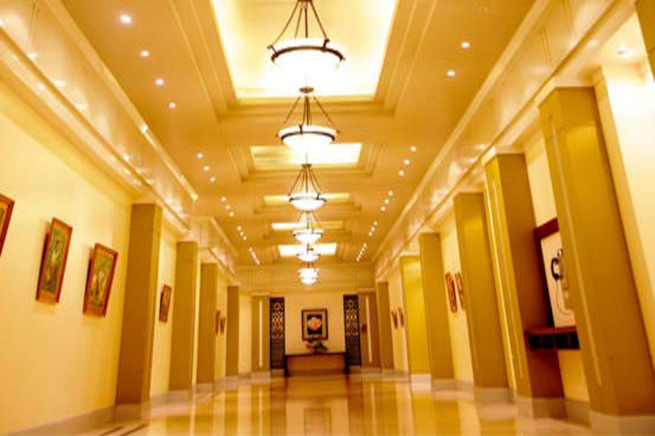 The Royal Mandaya Hotel Davao City Dış mekan fotoğraf