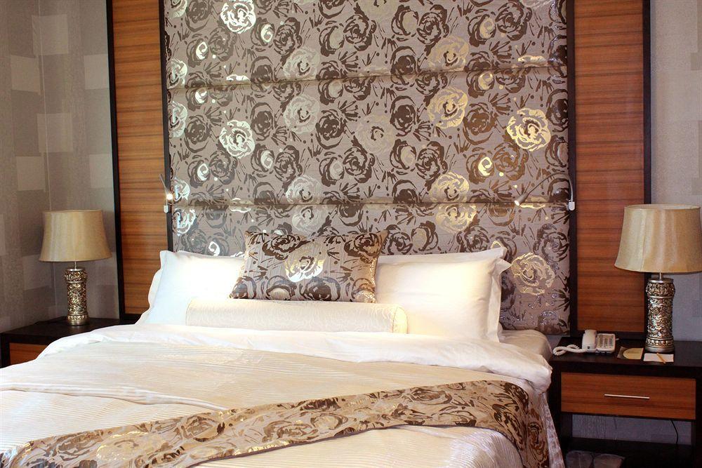 The Royal Mandaya Hotel Davao City Dış mekan fotoğraf