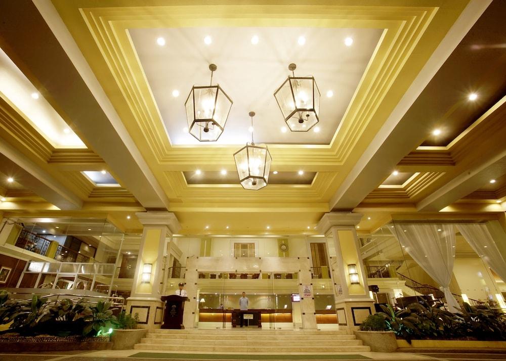 The Royal Mandaya Hotel Davao City Dış mekan fotoğraf