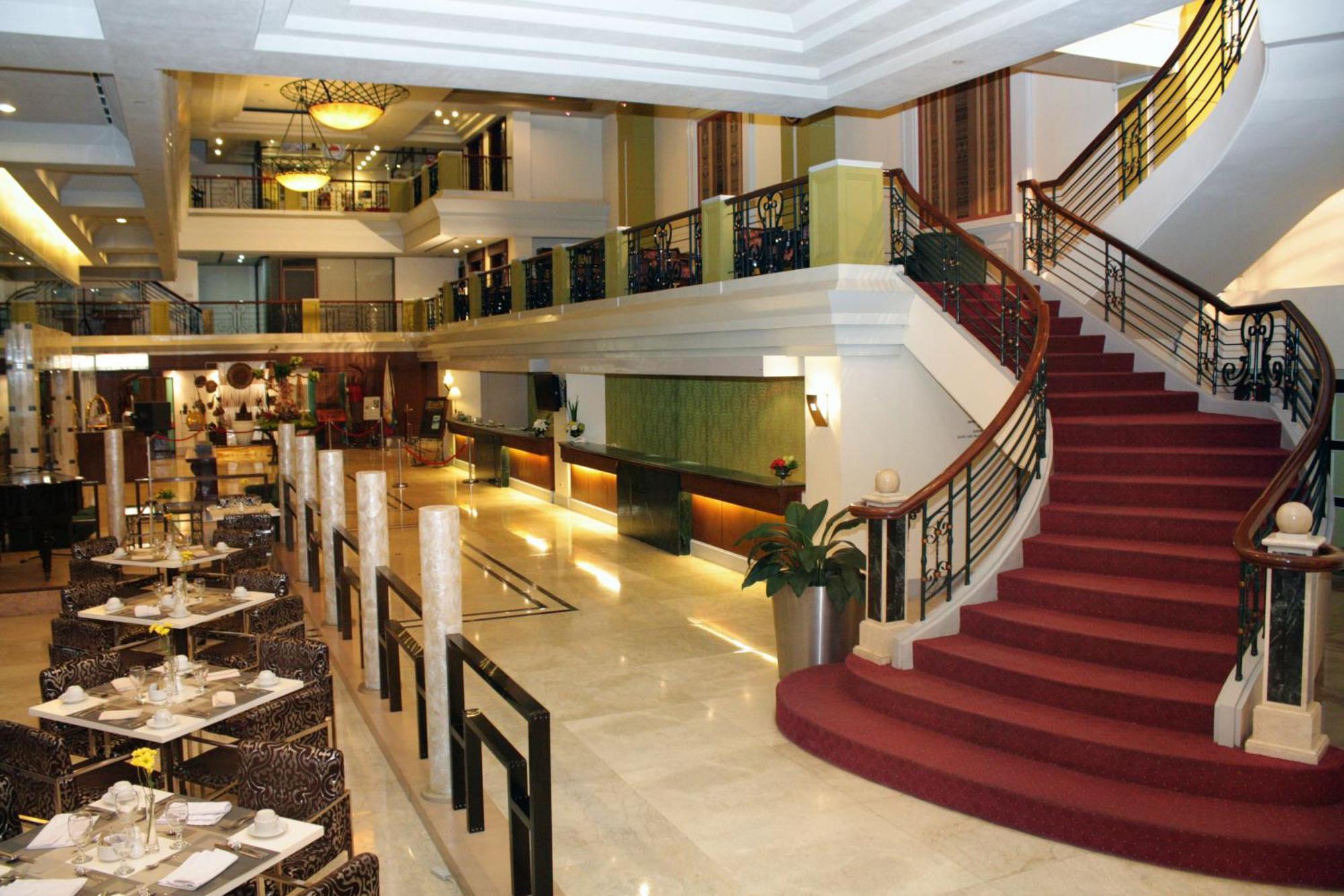 The Royal Mandaya Hotel Davao City Dış mekan fotoğraf