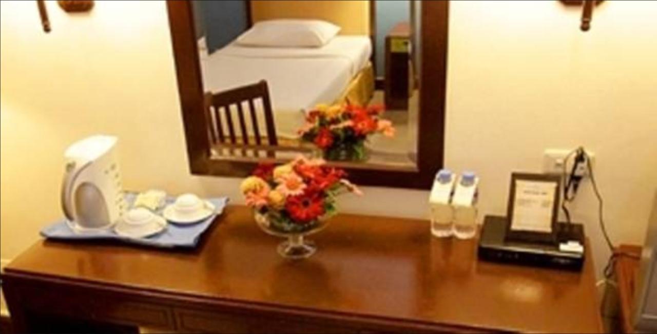 The Royal Mandaya Hotel Davao City Dış mekan fotoğraf