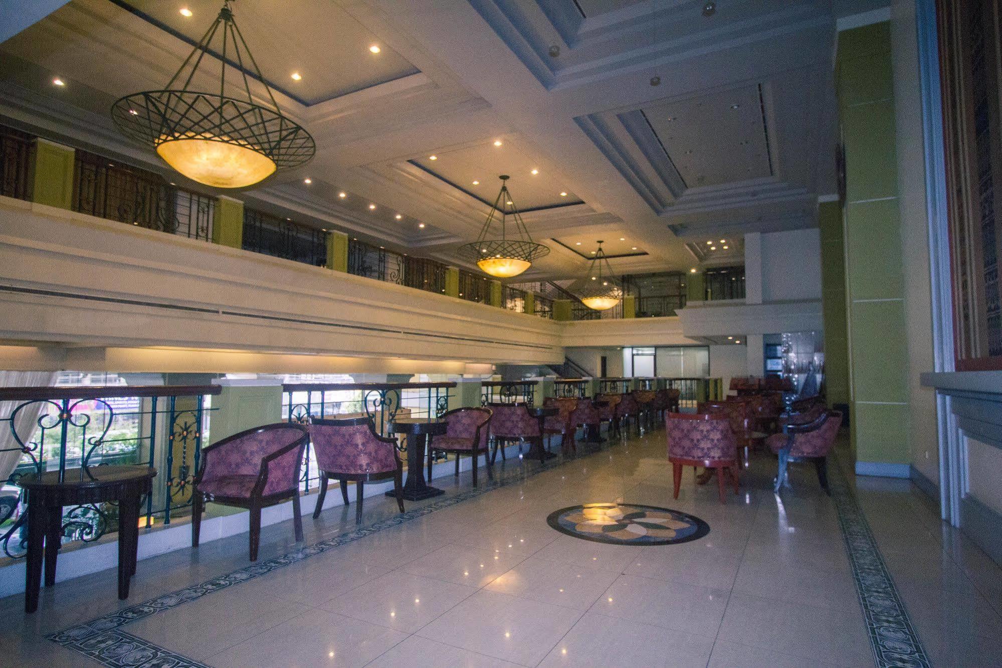 The Royal Mandaya Hotel Davao City Dış mekan fotoğraf