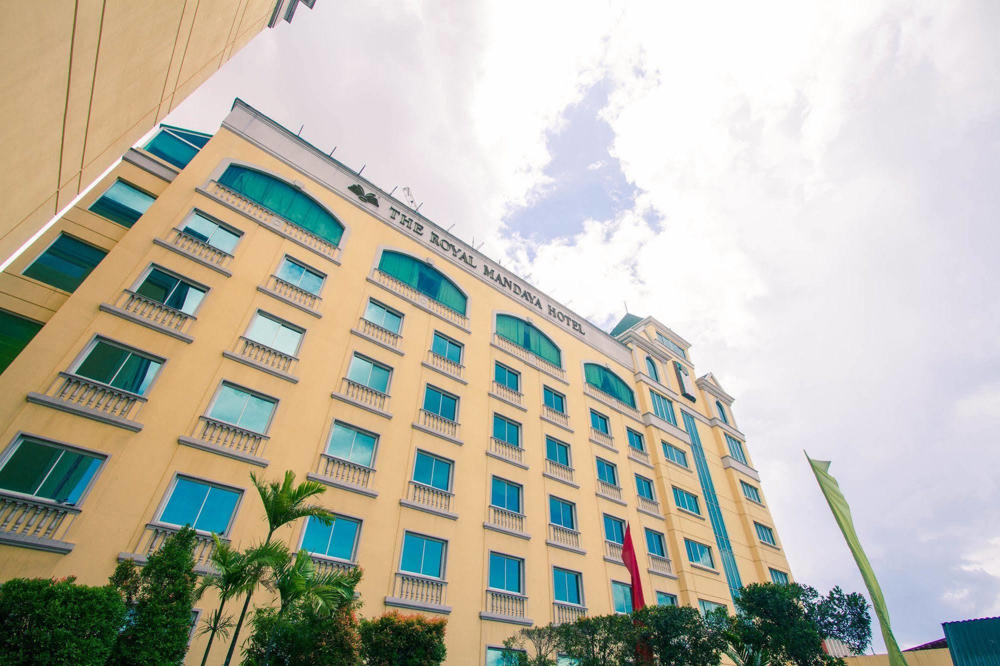 The Royal Mandaya Hotel Davao City Dış mekan fotoğraf