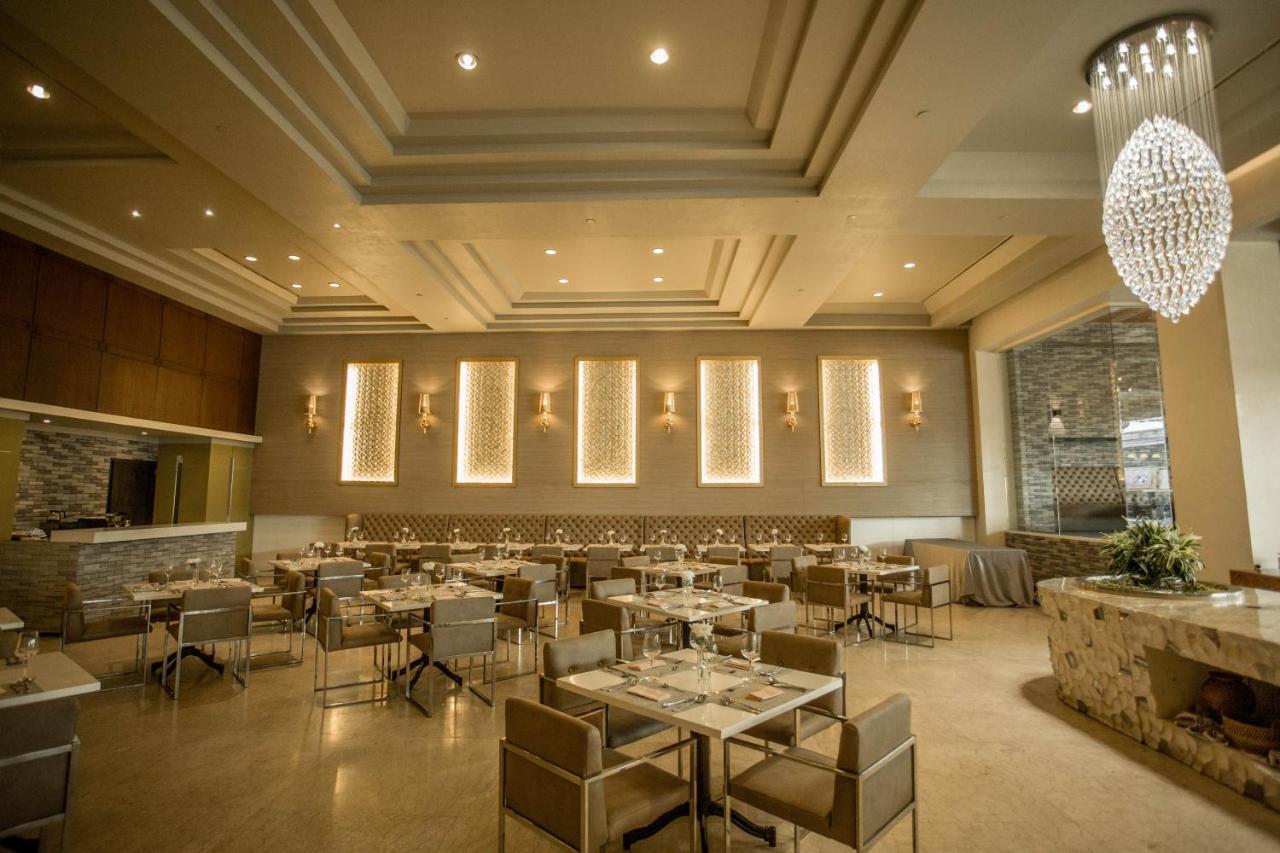 The Royal Mandaya Hotel Davao City Dış mekan fotoğraf