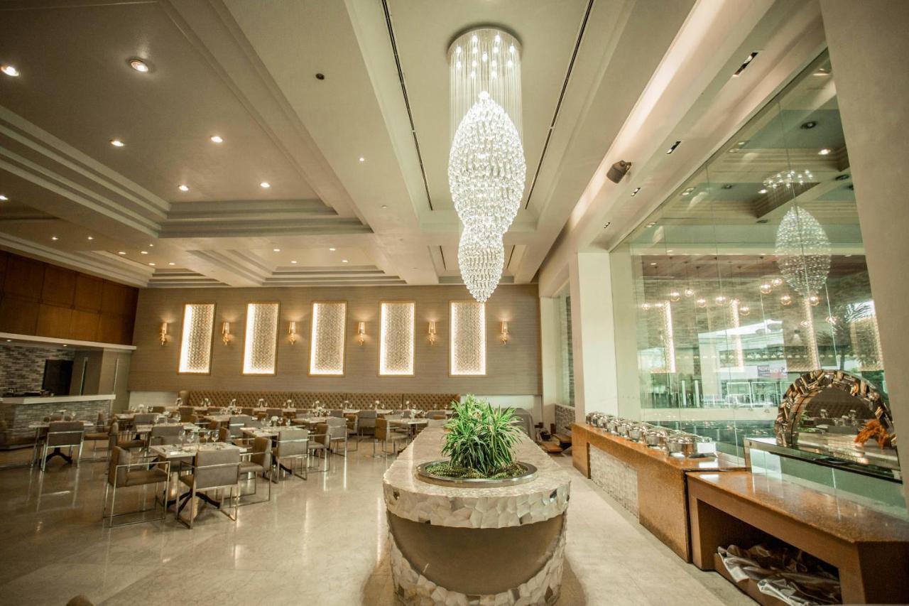 The Royal Mandaya Hotel Davao City Dış mekan fotoğraf