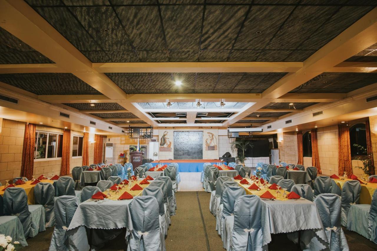 The Royal Mandaya Hotel Davao City Dış mekan fotoğraf