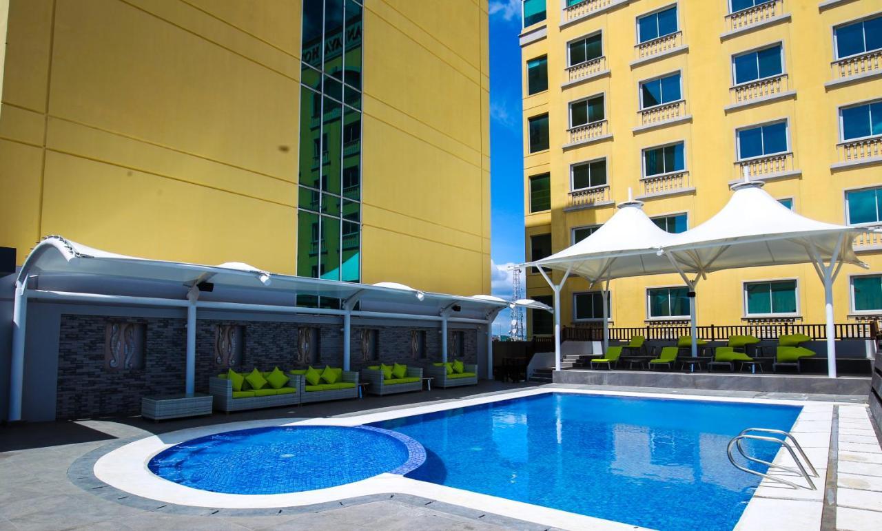 The Royal Mandaya Hotel Davao City Dış mekan fotoğraf